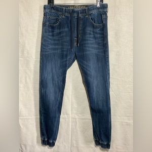 American Eagle Outfitters Men Blue Jean Pant. Sz Medium.